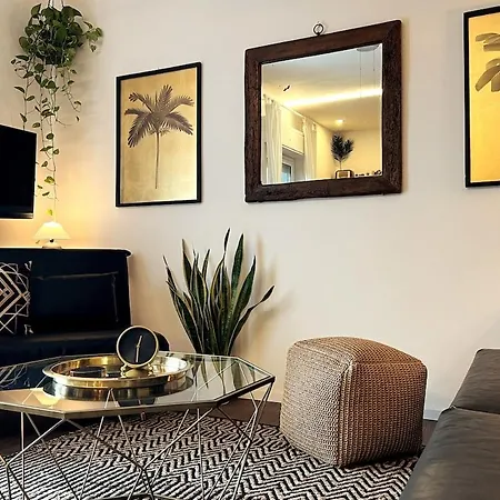 House Of Palms *